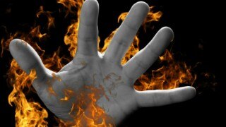Shocking! 16-year-old Pakistani girl strangled, set ablaze with family's consent, for helping couple elope Shocking! 16-year-old Pakistani girl strangled, set ablaze with family's consent, for helping couple elope
