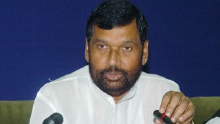 Ram Vilas Paswan attacks Nitish Kumar over lathicharge on Dalit students Ram Vilas Paswan attacks Nitish Kumar over lathicharge on Dalit students