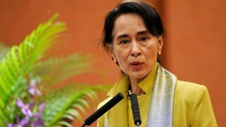 We don’t want Myanmar to be a nation divided by religious beliefs or ethnicities: Aung San Suu Kyi | सू की ने चुप्पी तोड़ी- ‘हम आलोचना से नहीं डरते, रोहिंग्या ने कराए हमले’ We don’t want Myanmar to be a nation divided by religious beliefs or ethnicities: Aung San Suu Kyi | सू की ने चुप्पी तोड़ी- ‘हम आलोचना से नहीं डरते, रोहिंग्या ने कराए हमले’