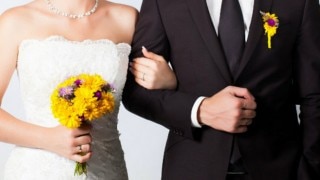 Unusual Circumstances Prompt New Jersey Couple To Get Married in Courthouse Toilet (Video) Unusual Circumstances Prompt New Jersey Couple To Get Married in Courthouse Toilet (Video)