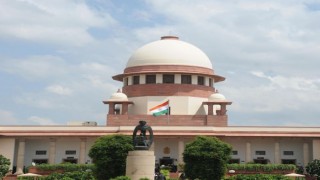 Supreme Court issues notice to Centre on Muslim woman’s plea seeking ban on triple talaq Supreme Court issues notice to Centre on Muslim woman’s plea seeking ban on triple talaq