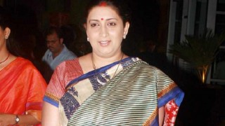 Smriti Irani to meet soldiers at Siachen on Raksha Bandhan Smriti Irani to meet soldiers at Siachen on Raksha Bandhan