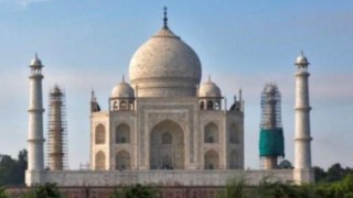 Manipur students denied entry into Taj Mahal Manipur students denied entry into Taj Mahal