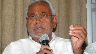 Nitish Kumar takes dig at BJP, calls for fight against 'intolerance' Nitish Kumar takes dig at BJP, calls for fight against 'intolerance'