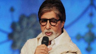 Amitabh Bachchan recalls his tenure in politics during Rajiv Gandhi era: 'Regret not fulfilling promises I made as a politician' Amitabh Bachchan recalls his tenure in politics during Rajiv Gandhi era: 'Regret not fulfilling promises I made as a politician'