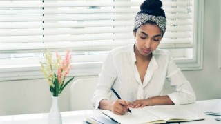 How Rupi Kaur Used her Poetry to Reclaim her Body How Rupi Kaur Used her Poetry to Reclaim her Body