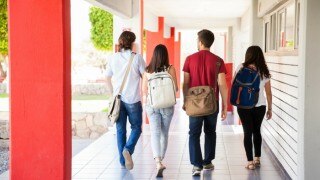10 Tips Every College Student Needs to Know 10 Tips Every College Student Needs to Know