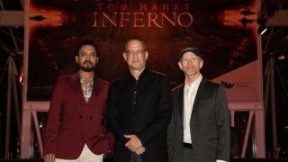 Irrfan Khan beats me as the coolest guy in the room: Tom Hanks Irrfan Khan beats me as the coolest guy in the room: Tom Hanks