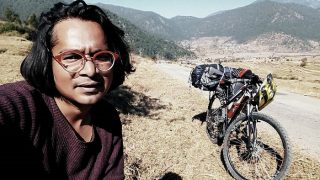 This poet cycling across Uttarakhand to popularise Hindi literature, tells us how common man is suffering under demonetisation This poet cycling across Uttarakhand to popularise Hindi literature, tells us how common man is suffering under demonetisation