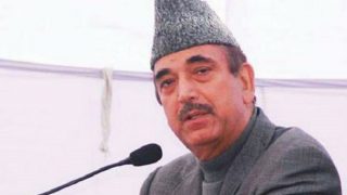 Ghulam Nabi Azad slams Narendra Modi for 'raincoat' jibe at Manmohan Singh Ghulam Nabi Azad slams Narendra Modi for 'raincoat' jibe at Manmohan Singh