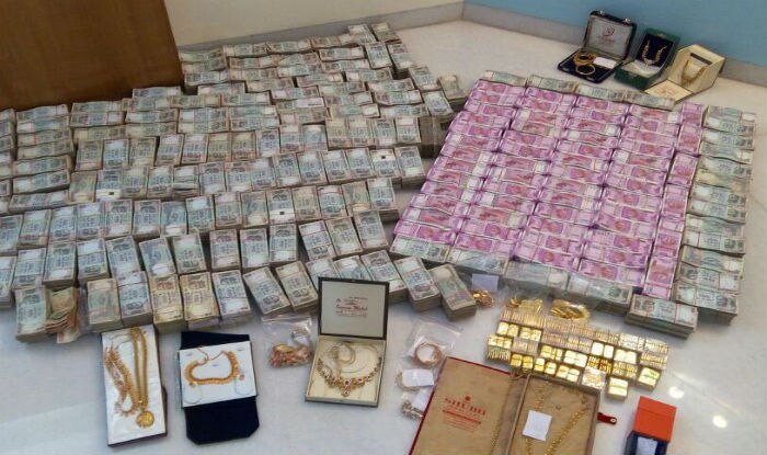 rs-5-7-crore-in-new-notes-seized-by-it-department-from-secret-bathroom