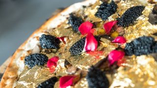 This pizza costs Rs 136000: Here's everything that goes into making it! This pizza costs Rs 136000: Here's everything that goes into making it!