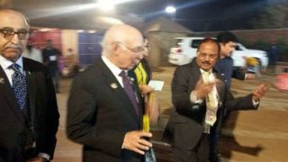 Heart of Asia summit: Sartaj Aziz meets NSA Ajit Doval, optimism grows about resumption of India-Pakistan ties Heart of Asia summit: Sartaj Aziz meets NSA Ajit Doval, optimism grows about resumption of India-Pakistan ties