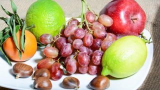 Winter Fruits for Healthy Skin: 9 fruits to help you maintain flawless skin this winter! Winter Fruits for Healthy Skin: 9 fruits to help you maintain flawless skin this winter!