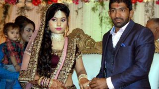 Yogeshwar Dutt takes Re 1 as dowry from wife Sheetal's family! Indian wrestler is trending for all the right reasons Yogeshwar Dutt takes Re 1 as dowry from wife Sheetal's family! Indian wrestler is trending for all the right reasons