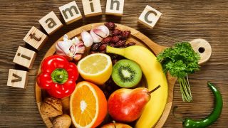 Best Foods with Vitamin C: Top 10 fruits and vegetables that are rich in Vitamin C Best Foods with Vitamin C: Top 10 fruits and vegetables that are rich in Vitamin C