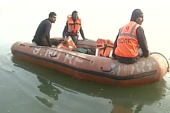 Nagpur Boat tragedy: Selfie attempt puts life of 11 men on risk Nagpur Boat tragedy: Selfie attempt puts life of 11 men on risk