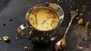 Easy Holi Cocktail Recipe: Here's how to make Bombay to Benares thandai cocktail Easy Holi Cocktail Recipe: Here's how to make Bombay to Benares thandai cocktail