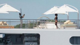 Photo of Barack Obama clicking Michelle Obama picture on yacht is going viral Photo of Barack Obama clicking Michelle Obama picture on yacht is going viral