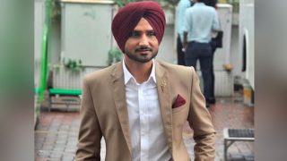 Harbhajan Singh Has Introduced 'Bichoo Dance' After the Success of ‘Naagin Dance’ and the Video is Going Viral Harbhajan Singh Has Introduced 'Bichoo Dance' After the Success of ‘Naagin Dance’ and the Video is Going Viral