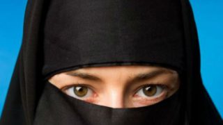 Still discussing Triple Talaq? Riyadh man goes a step further, divorces wife through newspaper ad Still discussing Triple Talaq? Riyadh man goes a step further, divorces wife through newspaper ad