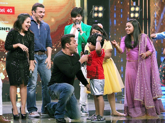 Salman Khan Childhood Photo With Sohail Khan Will Make You Go Awww