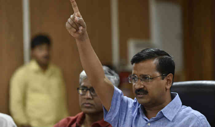 arvind kejriwal blames lg anil baijal for appointing null officer | दिल्ली में ठंड से 44 मौत के मामले पर केजरीवाल बोले- LG ने निक्कमे अफसर अप्वाइंट किए arvind kejriwal blames lg anil baijal for appointing null officer | दिल्ली में ठंड से 44 मौत के मामले पर केजरीवाल बोले- LG ने निक्कमे अफसर अप्वाइंट किए