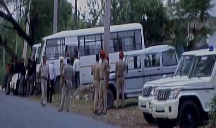 Massive search operation on in Pathankot after discovery of 'suspicious' bag