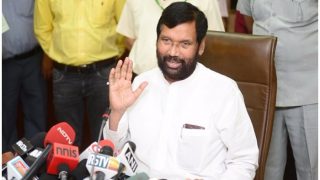 Nitish Kumar should join NDA says Ram Vilas Paswan | महागठबंधन से नाता तोड़कर एनडीए में आएं नीतीश, बिहार का भला होगाः रामविलास पासवान Nitish Kumar should join NDA says Ram Vilas Paswan | महागठबंधन से नाता तोड़कर एनडीए में आएं नीतीश, बिहार का भला होगाः रामविलास पासवान