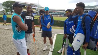 India vs West Indies 1st ODI 2017: Bravo brothers visit Team India camp India vs West Indies 1st ODI 2017: Bravo brothers visit Team India camp