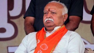 Amid Bickering Over Economy, RSS Chief Mohan Bhagwat Gives a Thumb up to Finance Minister Arun Jaitley's Work Amid Bickering Over Economy, RSS Chief Mohan Bhagwat Gives a Thumb up to Finance Minister Arun Jaitley's Work