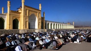 Eid moon sighted in UAE, Qatar, Bahrain, other Gulf countries; Eid-al-Fitr to be celebrated on Sunday Eid moon sighted in UAE, Qatar, Bahrain, other Gulf countries; Eid-al-Fitr to be celebrated on Sunday
