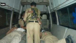 Nitish Kumar's convoy meets with accident in Supaul, 6 cops injured Nitish Kumar's convoy meets with accident in Supaul, 6 cops injured