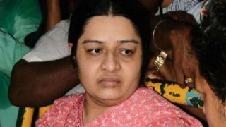 Deepa Jayakumar prevented from entering Jayalalithaa's Poes Garden residence, to meet PM Modi on Monday Deepa Jayakumar prevented from entering Jayalalithaa's Poes Garden residence, to meet PM Modi on Monday