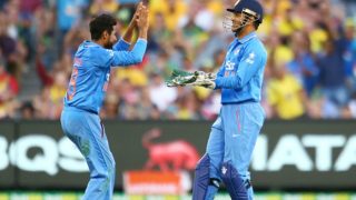 Ravindra Jadeja catches MS Dhoni sleeping on team bus, clicks selfie Ravindra Jadeja catches MS Dhoni sleeping on team bus, clicks selfie