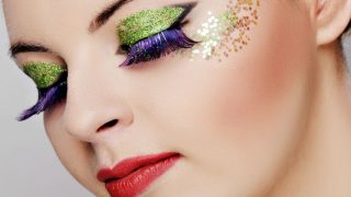 4 hot glitter makeup trends you can rock! 4 hot glitter makeup trends you can rock!