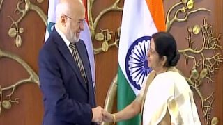 Sushma Swaraj Meets Iraq Foreign Minister, to Give Statement on 39 Missing Indians at 5PM Today Sushma Swaraj Meets Iraq Foreign Minister, to Give Statement on 39 Missing Indians at 5PM Today