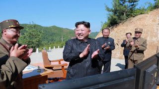 Kim Jong Un orders more production of ballistic missile | अमेरिकी धमकियों का डर नहीं, और बैलेस्टिक मिसाइलें बनाएगा उत्तर कोरिया Kim Jong Un orders more production of ballistic missile | अमेरिकी धमकियों का डर नहीं, और बैलेस्टिक मिसाइलें बनाएगा उत्तर कोरिया