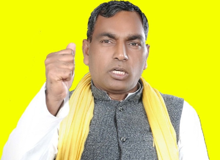 UP cabinet minister to sit on dharna for DM's transfer