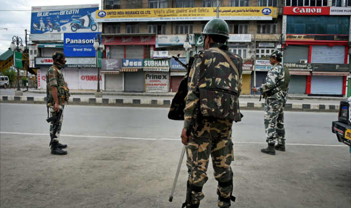 Terrorist wearing burqa robbed Bank in Jammu and Kashmir Terrorist wearing burqa robbed Bank in Jammu and Kashmir