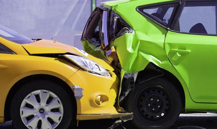 Teen livestreams auto accident that kills her 14-year-old sister Teen livestreams auto accident that kills her 14-year-old sister