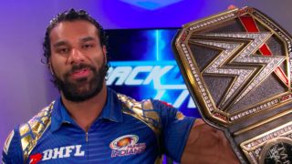 WWE Champion Jinder Mahal Receives Customised Jersey From IPL 2017 Winner Mumbai Indians WWE Champion Jinder Mahal Receives Customised Jersey From IPL 2017 Winner Mumbai Indians