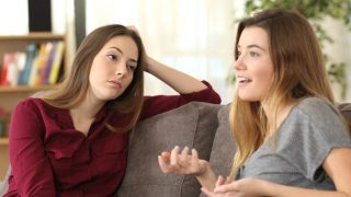 5 Unmistakable Signs That Your Friend Is Using You 5 Unmistakable Signs That Your Friend Is Using You