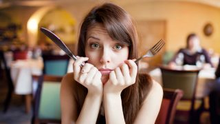 Top 5 Tips to Follow While Dining Out When You are Trying to Lose Weight Top 5 Tips to Follow While Dining Out When You are Trying to Lose Weight