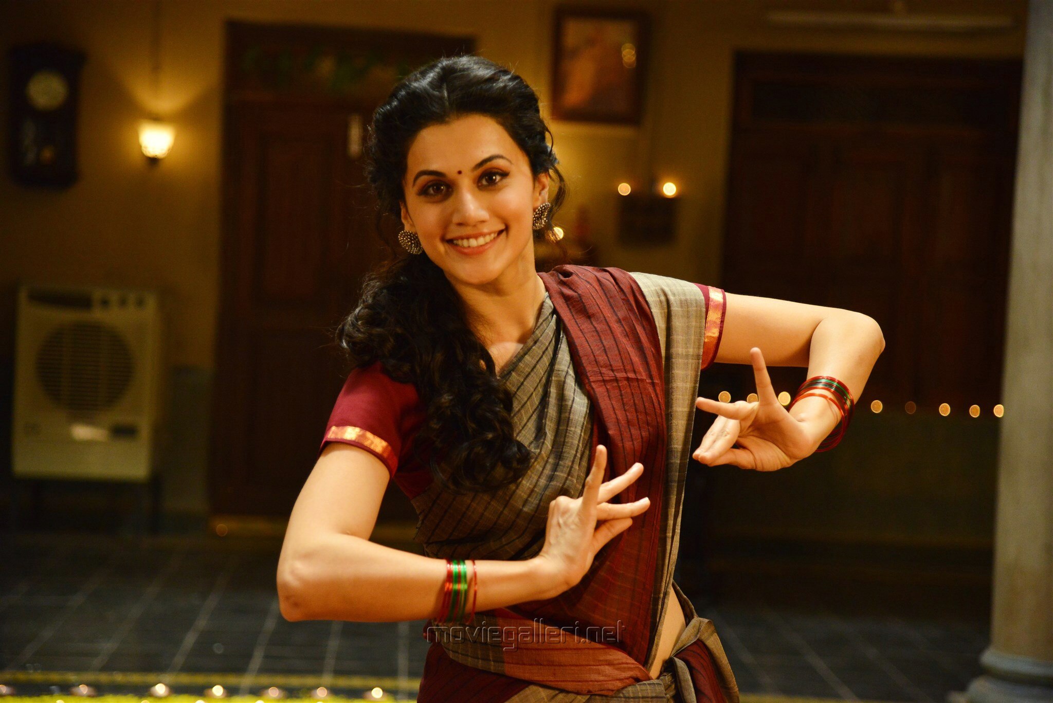 Anando Brahma Collections - Anando Brahma Movie Box-Office Collections Weekend Anando Brahma Collections - Anando Brahma Movie Box-Office Collections Weekend