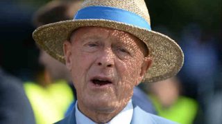 Geoffrey Boycott issues unreserved apology for racist comments on knighthood for black cricketers । नाइटहुड पाने के लिए ‘चेहरे पर कालिख पोतने’ की टिप्पणी के लिए ज्यॉफ्री बॉयकॉट ने मांगी माफी Geoffrey Boycott issues unreserved apology for racist comments on knighthood for black cricketers । नाइटहुड पाने के लिए ‘चेहरे पर कालिख पोतने’ की टिप्पणी के लिए ज्यॉफ्री बॉयकॉट ने मांगी माफी