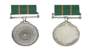 CRPF Commandant Pramod Kumar Awarded Kirti Chakra Posthumously; Know About His Bravery CRPF Commandant Pramod Kumar Awarded Kirti Chakra Posthumously; Know About His Bravery