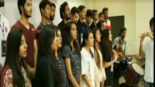 Pakistani Students Sing Jana Gana Mana as Return Gift to India Pakistani Students Sing Jana Gana Mana as Return Gift to India