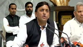 Gorakhpur Tragedy: Akhilesh Yadav Announces Compensation of Rs 2 Lakh to Kin of Deceased Gorakhpur Tragedy: Akhilesh Yadav Announces Compensation of Rs 2 Lakh to Kin of Deceased