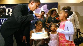 Barack Obama Turns 56, Michelle Wishes 'Phenomenal' Husband Barack Obama Turns 56, Michelle Wishes 'Phenomenal' Husband